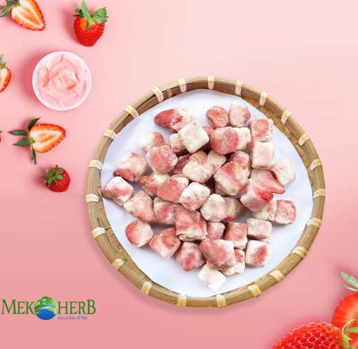 DÂU TÂY SỮA CHUA SẤY THĂNG HOA
